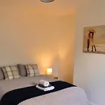 2 Bedroom Free Wifi And Parking 아파트 *