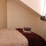 아파트 2 Bedroom Free Wifi And Parking 리즈