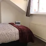 2 Bedroom Free Wifi And Parking 아파트 리즈