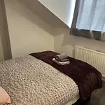 2 Bedroom Free Wifi And Parking * 리즈