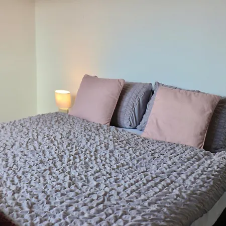 2 Bedroom Free Wifi And Parking