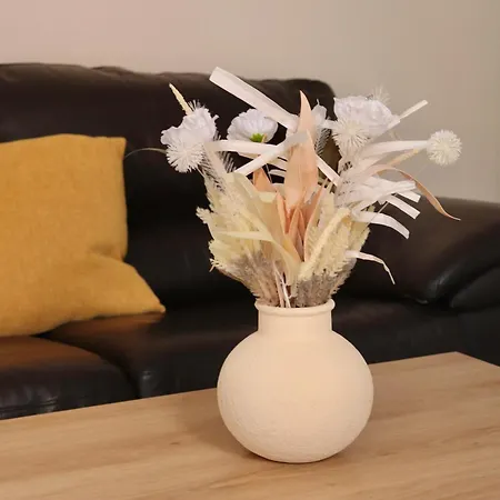 2 Bedroom Free Wifi And Parking