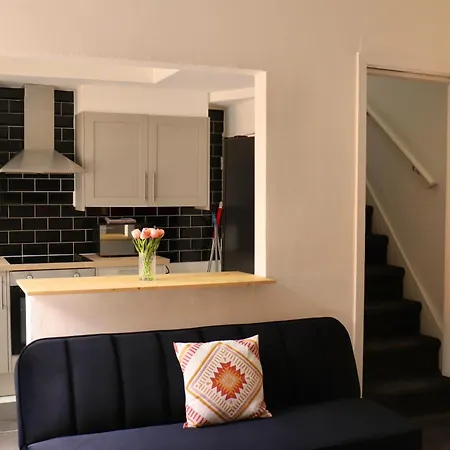 2 Bedroom Free Wifi&parking Appartement