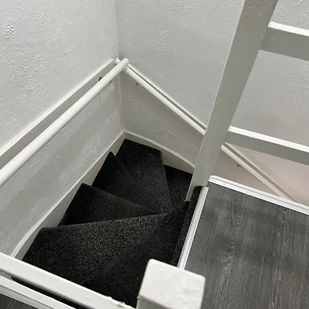 2 Bedroom Free Wifi And Parking *