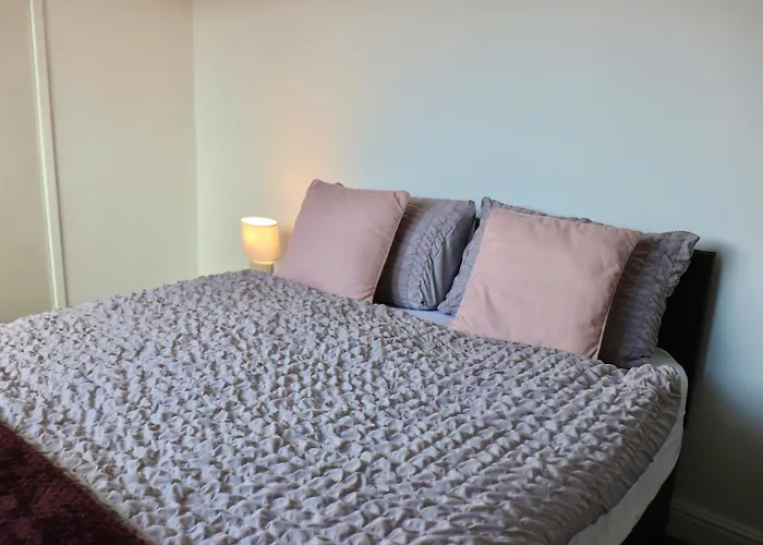 2 Bedroom Free Wifi And Parking