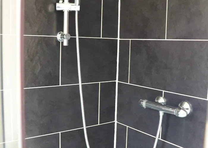 2 Bedroom Free Wifi And Parking *