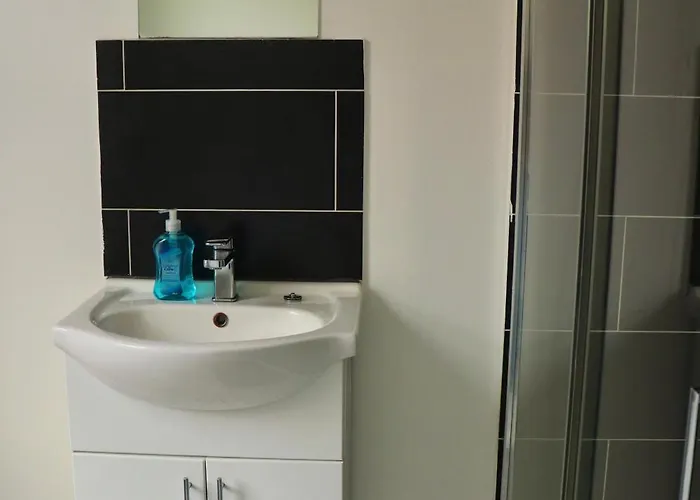 2 Bedroom Free Wifi And Parking