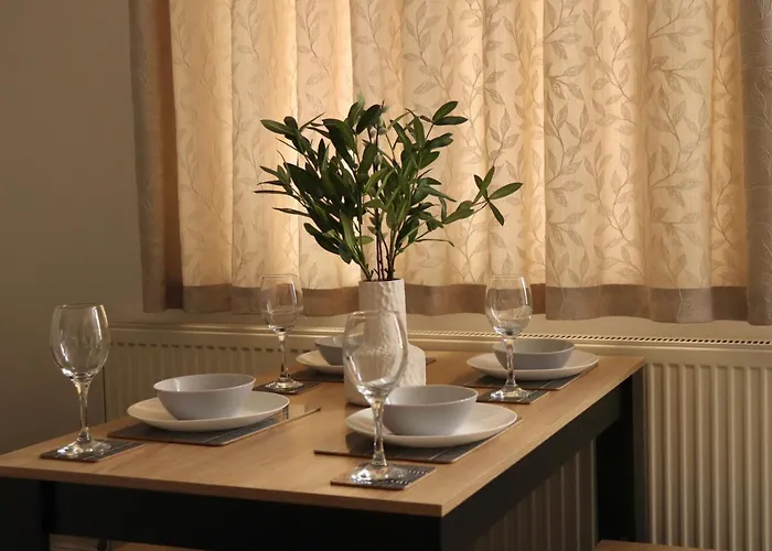 2 Bedroom Free Wifi And Parking Apartamento