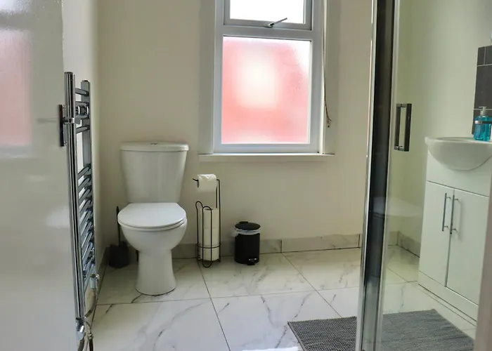 2 Bedroom Free Wifi And Parking *