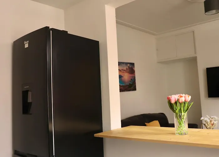 2 Bedroom Free Wifi And Parking