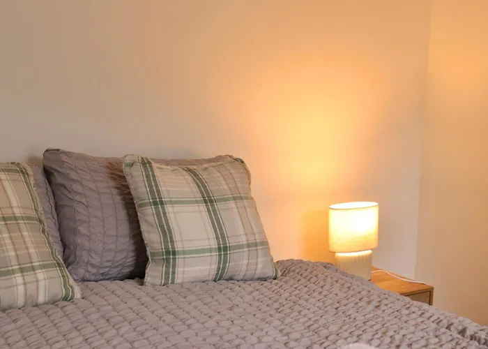 2 Bedroom Free Wifi And Parking Apartamento